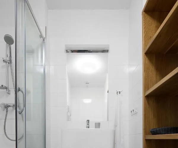 Place In 4* Praga